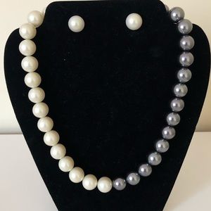 Pearl necklace set